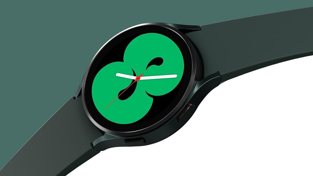 Sizin için en iyisinin ne olduğunu bilen bir saat  Pek çoğumuz, kendimiz hakkında daha çok şey bilmek ister; böylece daha sağlıklı olabiliriz. İşte bu nedenle daha sağlıklı bir hayata doğru giden yolculuğunuzda size yol arkadaşı olması için tamamen yeni Galaxy Watch4’ü tasarladık.